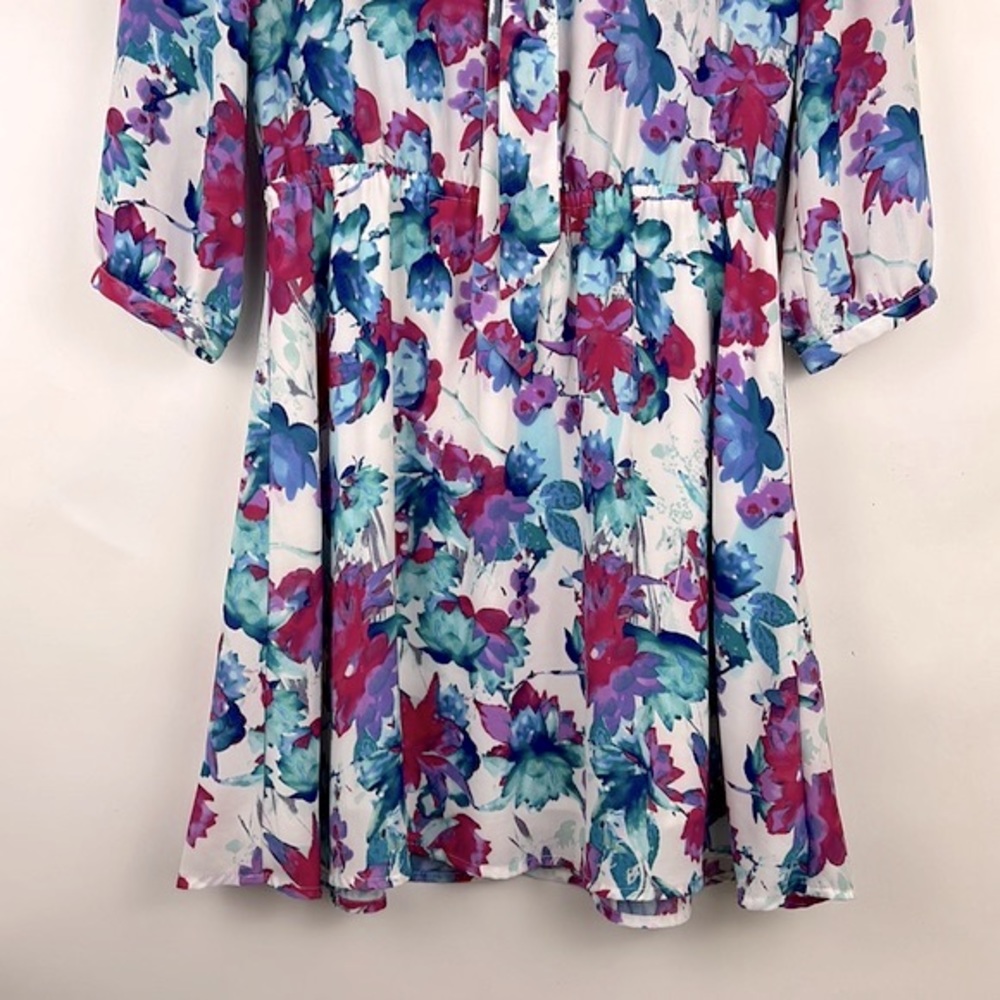 FOREVER 21 Vintage style Floral Shirt Dress Size flattering and skimming… - Picture 7 of 9